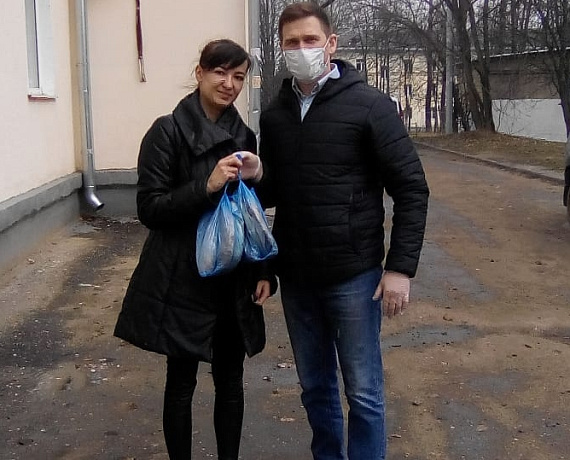 Активисты подмосковной "РОДИНЫ" оказали продовольственную помощь гражданам