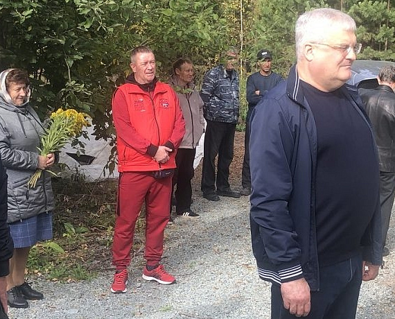 На храм, построенный при поддержке Илюхина, водрузили купола и кресты