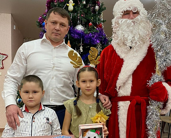 Координаторы Кировской "РОДИНЫ" поздравили земляков с Новым годом и Рождеством