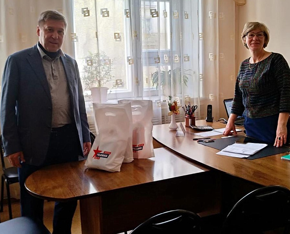 Волонтерский штаб "РОДИНЫ" в Калининском районе Новосибирска помог более 200 семьям