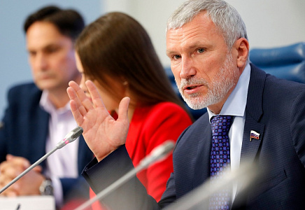 Журавлев: Запад к нам прислушивается, когда мы занимаем Париж или Берлин