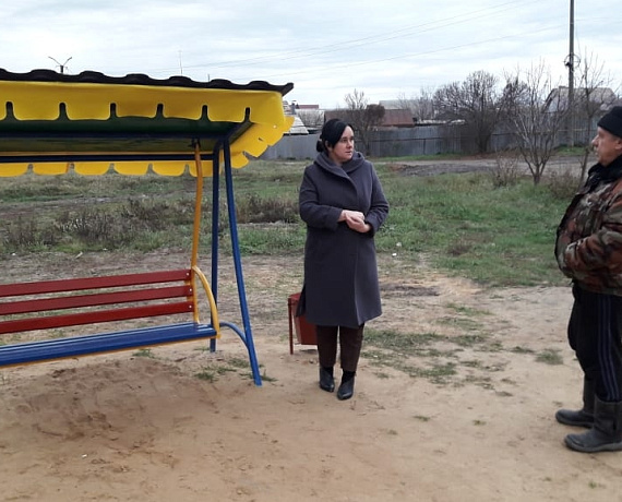 Воронежские родинцы оборудовали детскую площадку