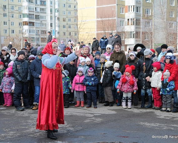 Самарские партийцы организовали народные гулянья на Масленицу