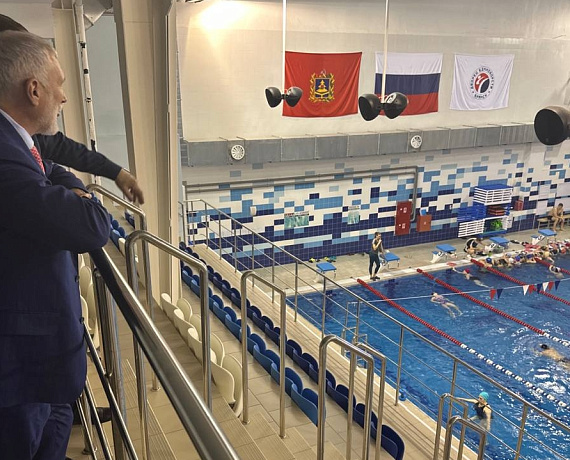 Алексей Журавлев посетил крупнейшее спортивное сооружение Брянской области