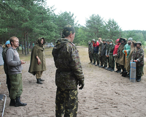 Столичные партийцы приняли участие организации военно-спортивного лагеря на Селигере