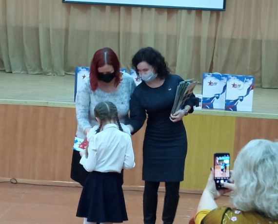 Подведены итоги конкурса рисунка ко Дню матери, который организовал депутат Госдумы Алексей Журавлев