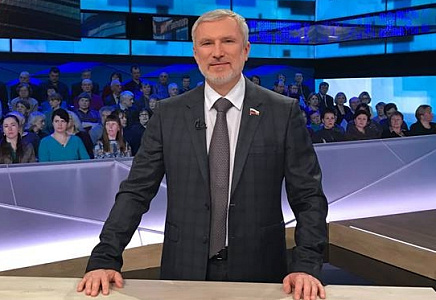 Алексей Журавлев: Неуловимый блогер перешел к очередной серии тараканьих бегов