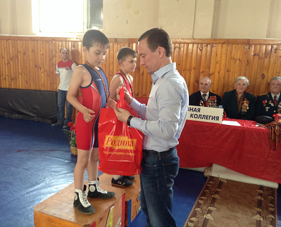 "РОДИНА" провела турнир по классической борьбе в Ульяновске