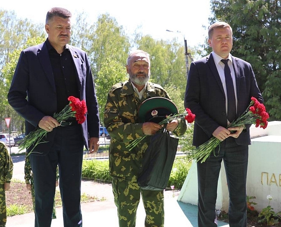 Владимир Михайлов поздравил ветеранов пограничных войск с Днём пограничника