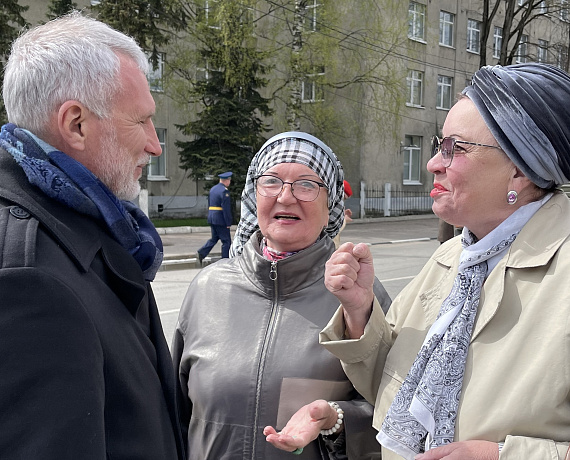 В Твери Журавлев с соратниками почтили память погибших героев у Обелиска Победы