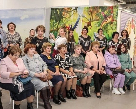 В Сергиевом Посаде депутат "РОДИНЫ" поздравил сельских женщин