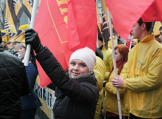 Колонна "РОДИНЫ" на шествии в поддержку русских на Украине, Москва, 2 марта 2014 г.