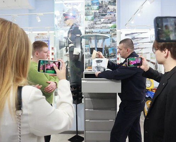 Партактив и молодежка "РОДИНЫ" посетили ситуационный центр ГИБДД Москвы