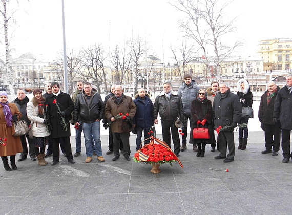 "РОДИНА" возложила цветы в годовщину победы в Сталинградской битве, 2 февраля 2014 г.