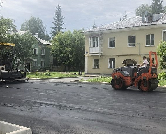 Завершены работы по благоустройству двора в рамках исполнения наказа, полученного Вячеславом Илюхиным