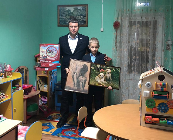 Самарские соратники поздравили сотрудников и воспитанников Реабилитационного центра