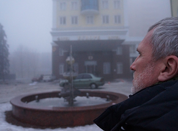 Алексей Журавлёв у ДК им. Куйбышева в Донецке, 30.01.2015