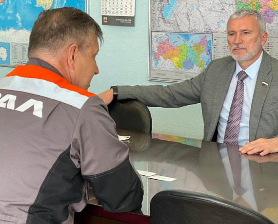 Алексей Журавлев в Миассе посетил автомобильный завод "УРАЛ"