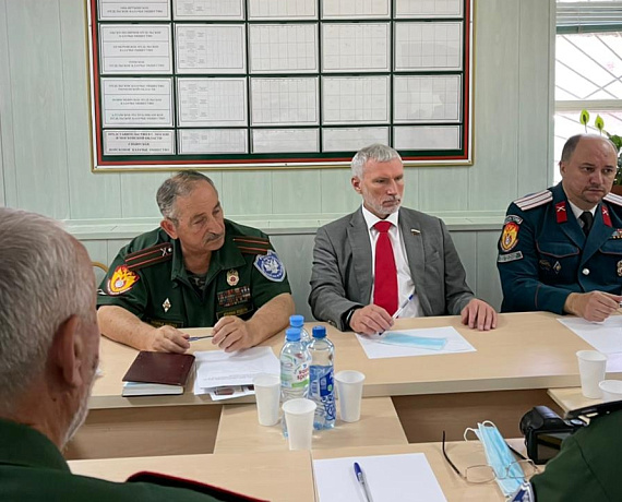 Алексей Журавлев встретился с казаками Омской области