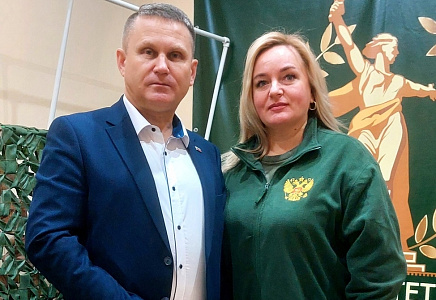 Геннадий Селебин передал гумпомощь нашим бойцам в приграничье