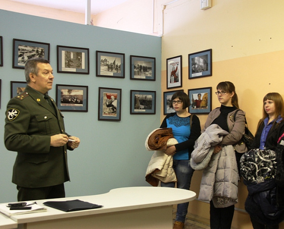Челябинские активисты провели Урок мужества для студентов