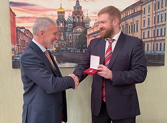 Алексей Журавлев награжден медалью Фонда защиты национальных ценностей за освобождение Шугалея и Суэйфана (11.12.2020)