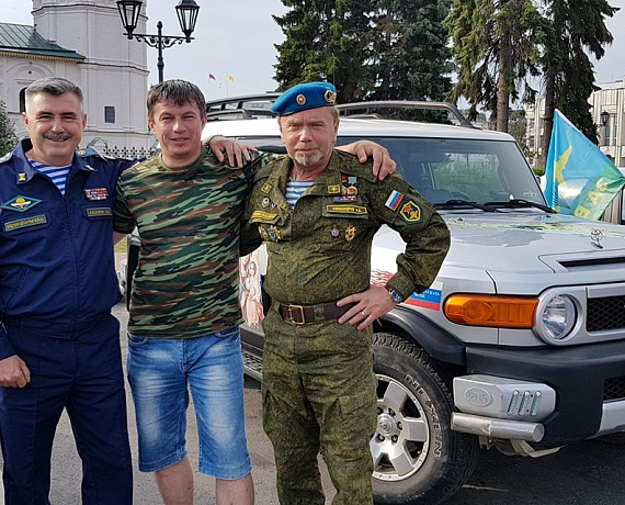 Ярославские родинцы приняли участие в автопробеге ветеранов ВДВ