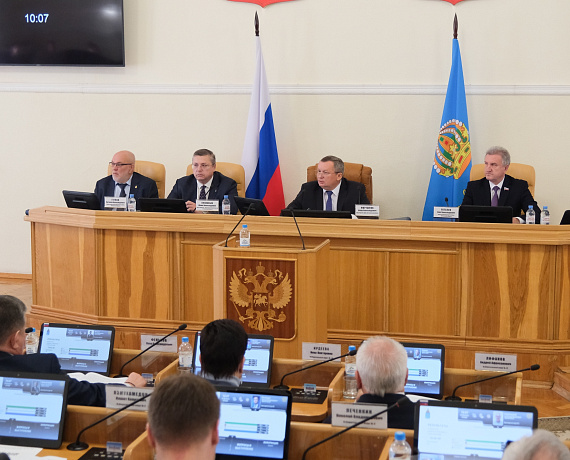 В ДУМЕ АСТРАХАНСКОЙ ОБЛАСТИ СОСТОЯЛОСЬ ПЛЕНАРНОЕ ЗАСЕДАНИЕ