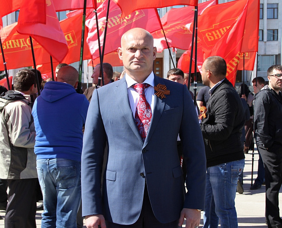 Самарские партийцы возложили цветы к Вечному огню