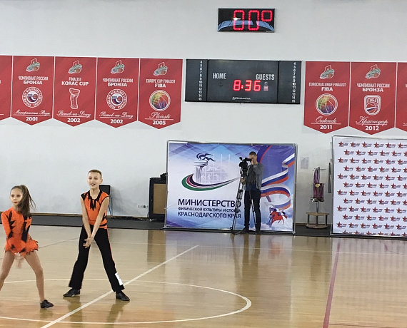 Краснодарские партийцы приняли участие в организации и проведении первого краевого турнира по акробатическому рок-н-роллу