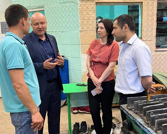 Игорь Борисов провел аттестацию молодых сварщиков