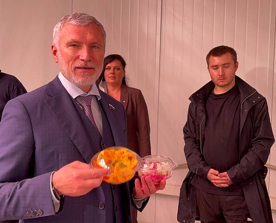 Алексей Журавлев посетил уникальные предприятия Калининградской области