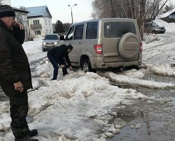 Вячеслав Илюхин предотвратил подтопление улиц и дворов в жилом районе Пашино