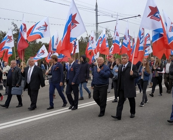 Брянская "РОДИНА" приняла участие в параде в честь Дня Победы
