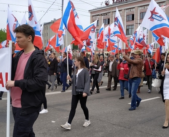 Брянская "РОДИНА" приняла участие в параде в честь Дня Победы
