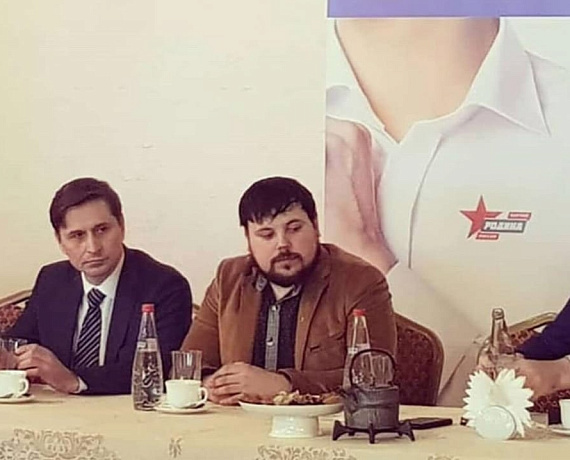 Председатель Владимирской "РОДИНЫ" провел очередное заседание дискуссионного клуба "Своя рубашка"   