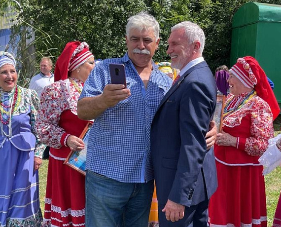 В ходе рабочего визита на Тамбовщину Журавлев посетил фестиваль "Шушпанская щука"