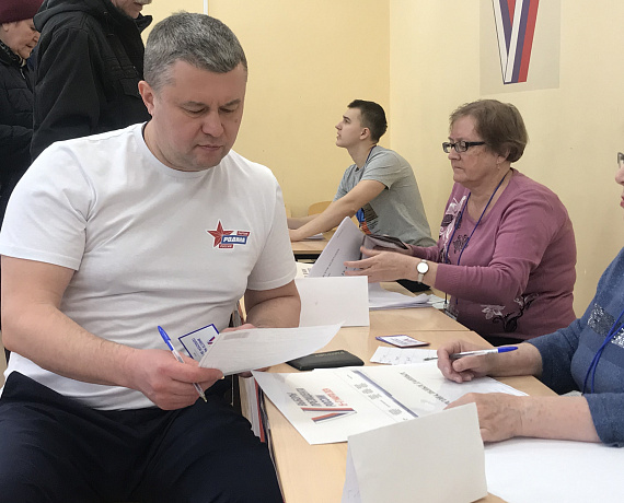 Валерий Барсук принял участие в голосовании на выборах Президента России
