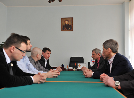 Один день визита делегации партии "РОДИНА" и РУСИНТЕРНА в Крым, 15 марта 2014 г.