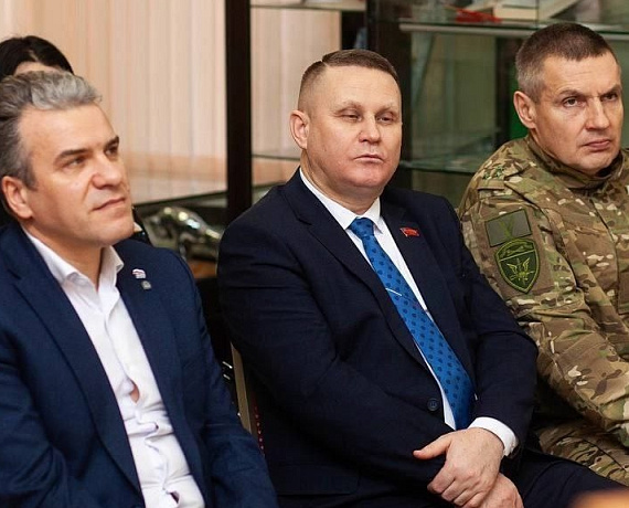 Селебин приветствовал участников литературно-музыкального вечера "Строка поэта о героях"