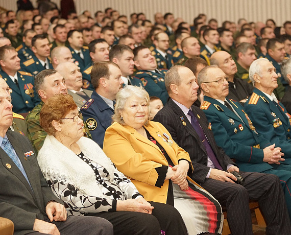 Вячеслав Илюхин поздравил военных с Днем РВСН