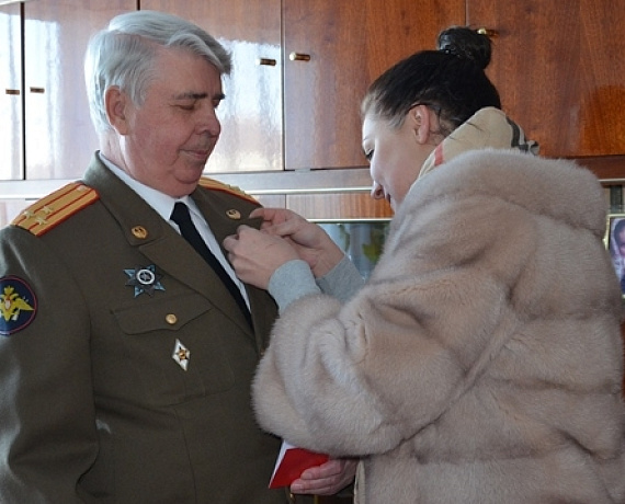 Оренбургская "РОДИНА" поздравила ветеранов с Днём защитника Отечества