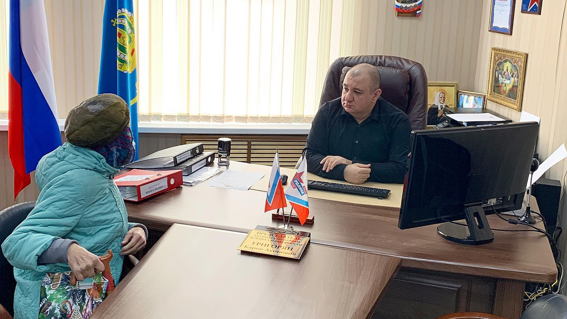 Карен Григорян провел очередной личный прием астраханцев