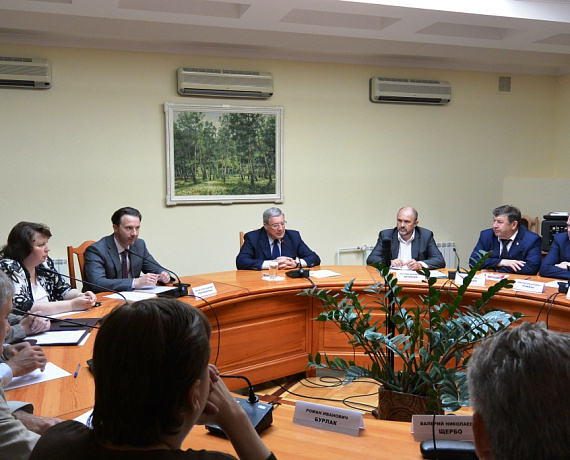 Красноярские патриоты обсудили проблемы молодёжной политики с губернатором