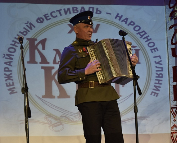 Сергей Еськов принял участие в организации и проведении XIV межрайонного фестиваля народного гуляния "Казачий круг"