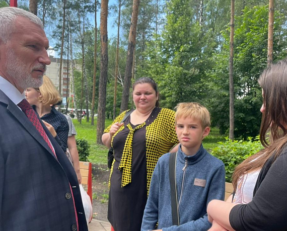 Проблемы липецких многодетных семей поставлены Алексеем Журавлевым на контроль