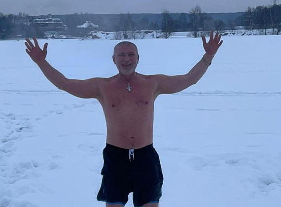 Алексей Журавлев принял участие в крещенских купаниях 19.01.2021