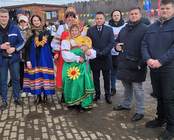 Подмосковная "РОДИНА" провела Масленицу для детей и взрослых