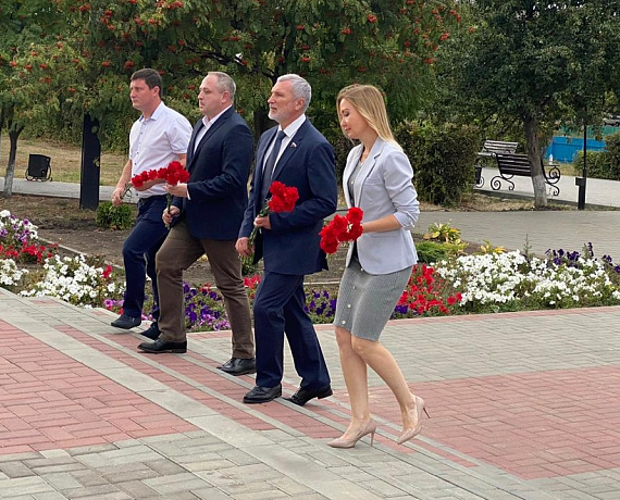Журавлев провел рабочее совещание с единомышленниками в поселке Строитель