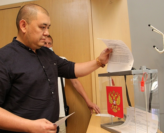 Карен Григорян: "РОДИНА разнесет единороссов на выборах в Гордуму Астрахани! 
